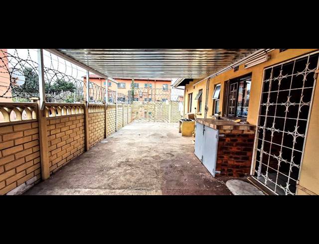 3 BEDROOM HOUSE FOR SALE IN PALMVIEW